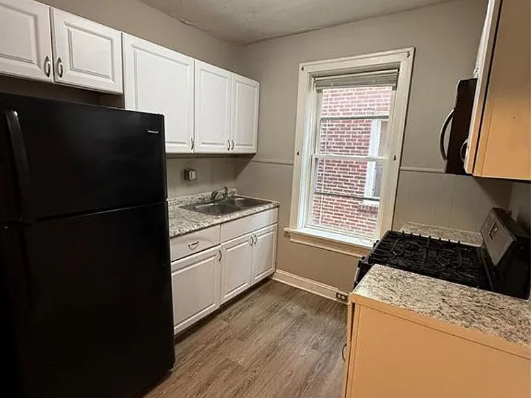 4030-4032 Hydraulic Ave — Photo 7