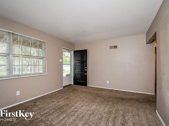 3rd image of 2725 Benne Dr