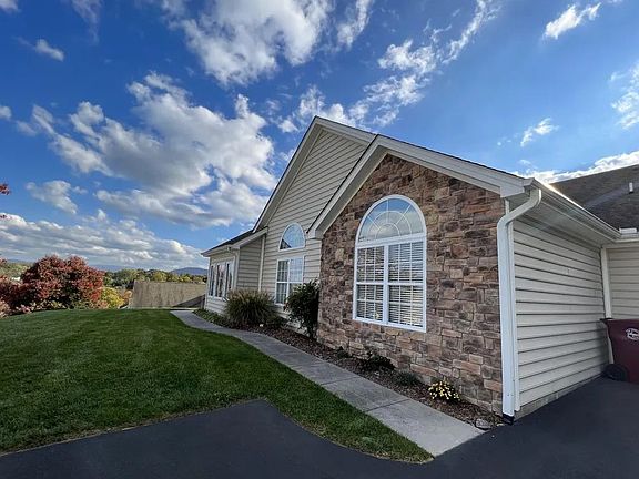 2nd image of 377 Villa View Point