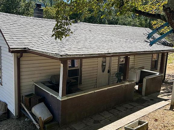 3rd image of 2512 Orr St