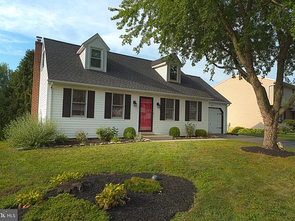 2nd image of 4211 Heather Ln