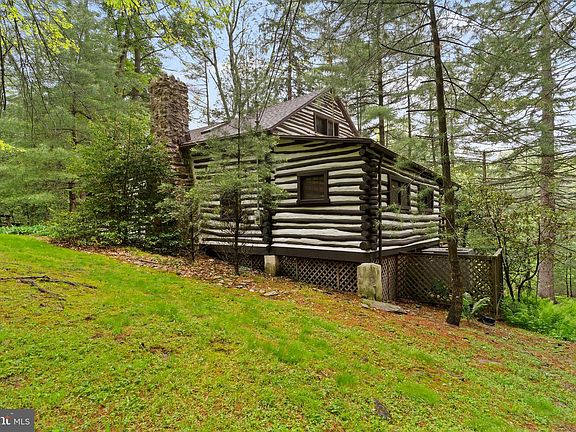 2nd image of 16 Collier Ln