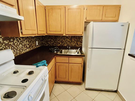3rd image of 347 N Broadway #2E