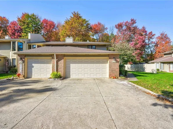 6620 Ivy Ln, Cleveland, OH 44130