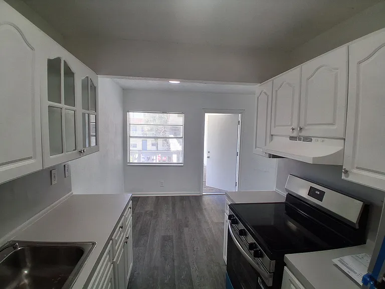 401 SW 13th Pl #721 — Photo 7