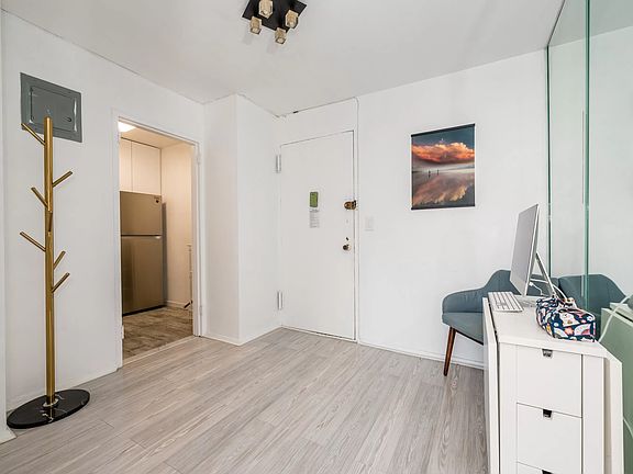 5th image of 7025 Yellowstone Blvd APT 4R