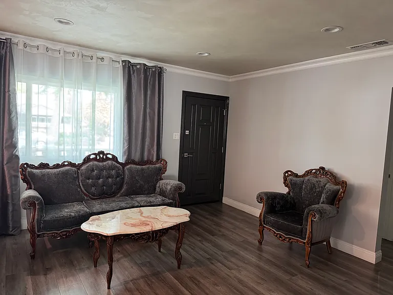 6015 Varna Ave — Photo 3
