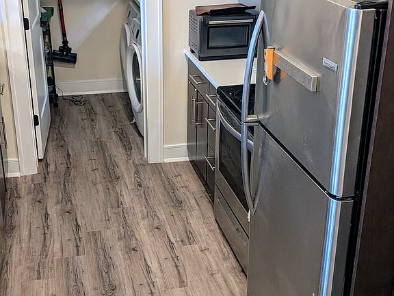 5th image of 20 Starbuck Dr Unit 120