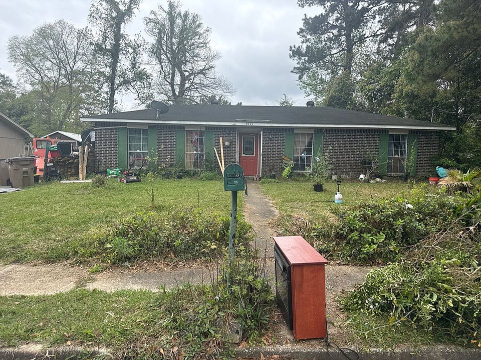 1st image of 3021 Merle St