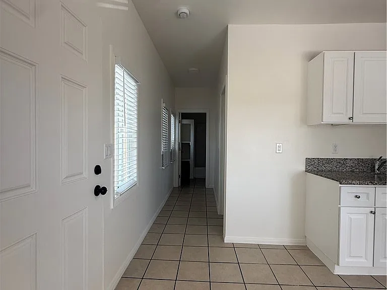 1085 Hoffman Ave #11 — Photo 8
