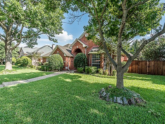 2nd image of 2912 Val Verde Dr