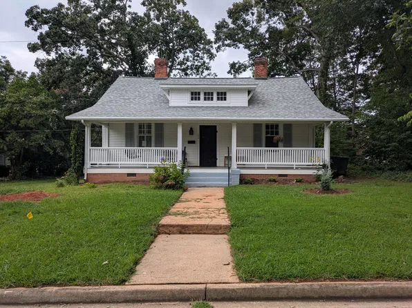 222 Burkewood Dr, Winston Salem, NC 27104