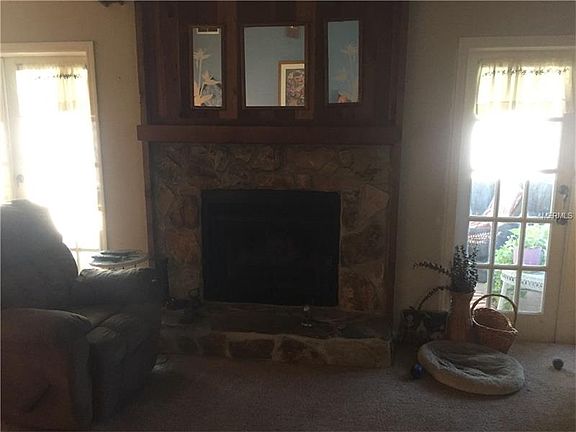 3rd image of 1634 Monterey Dr