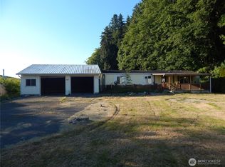 222 Salmon St, Clallam Bay, WA 98326
