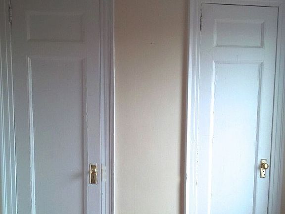5th image of 526 W 211th St APT 3C