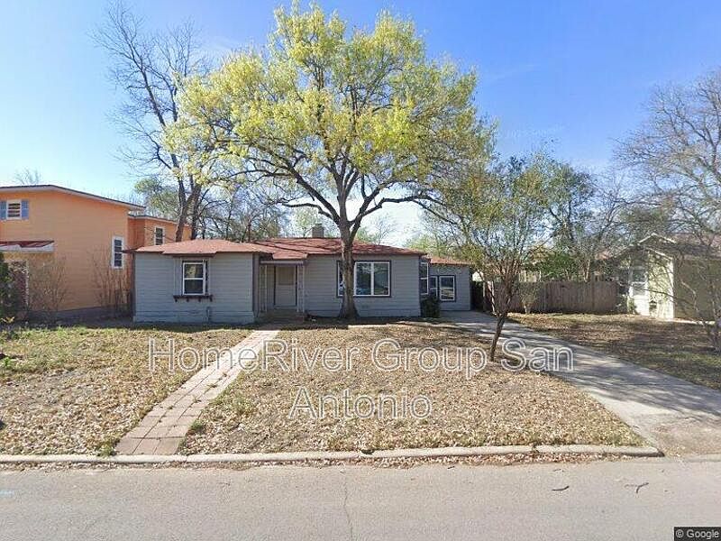 2nd image of 422 Alexander Hamilton Dr