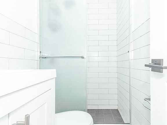 4th image of 188 Suydam St #2LA