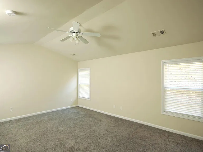 442 Crestmont Ln — Photo 14