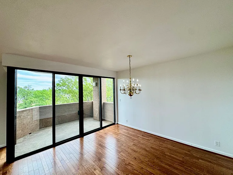 2121 S Yorktown Ave #602 — Photo 8