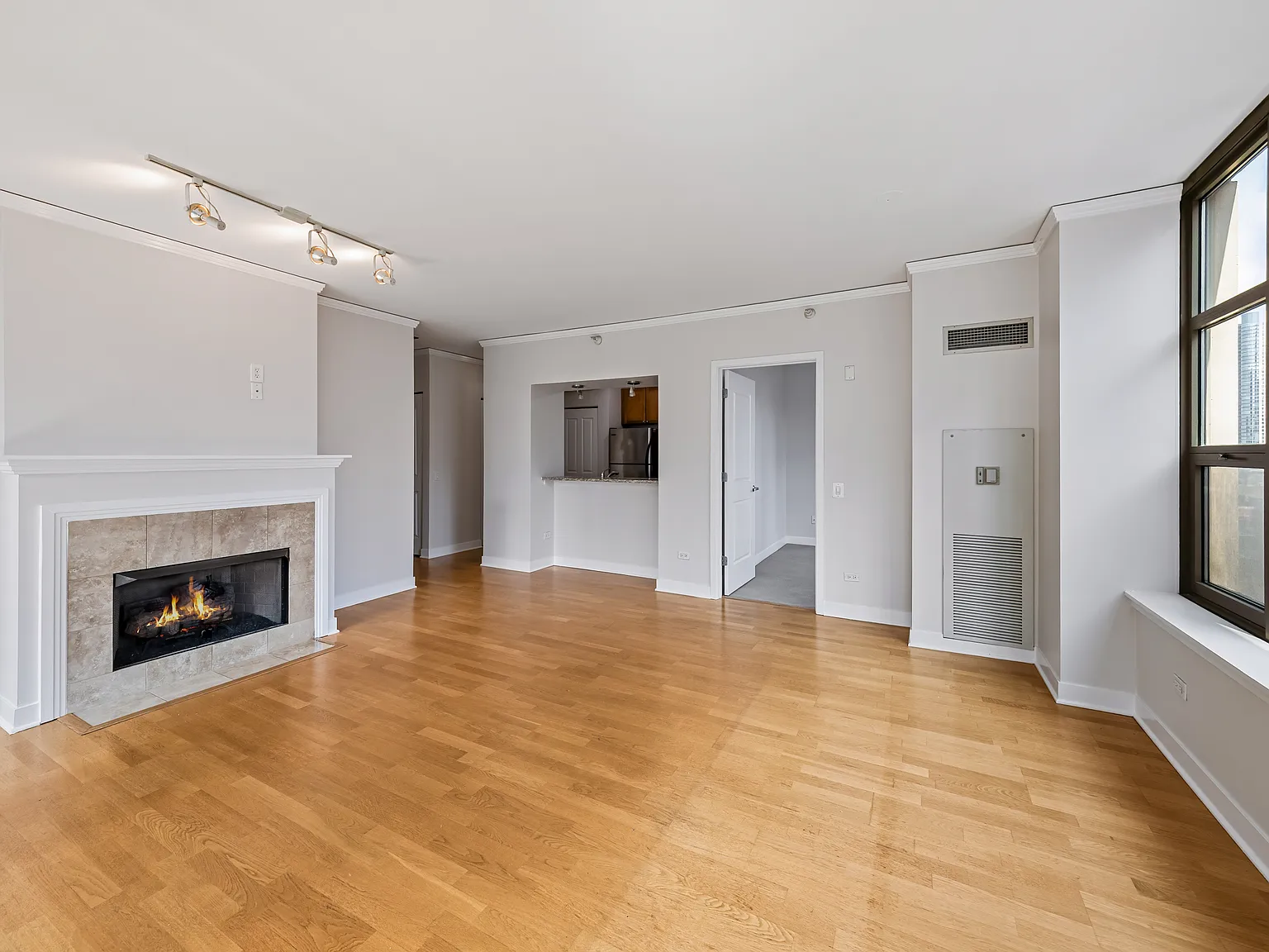 1 bed, 1.5 bath, 1050 sqft, $3,150 — Photo 4