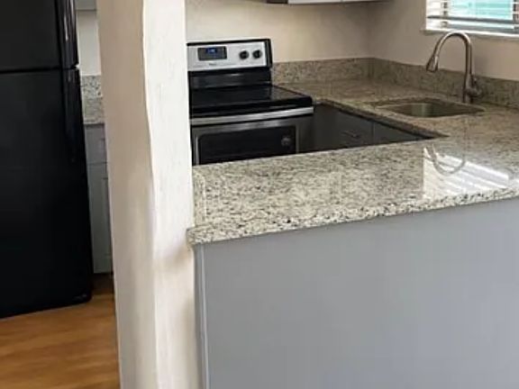 4th image of 5275 Columbine Ln #0