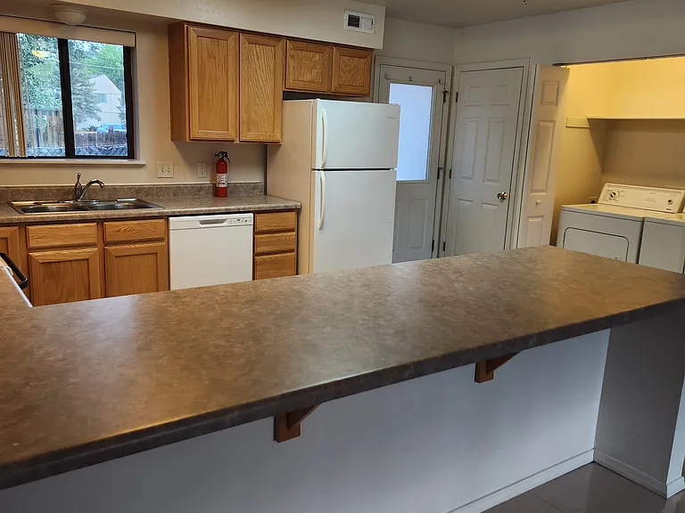 101 W Cedar Ave #2 — Photo 8