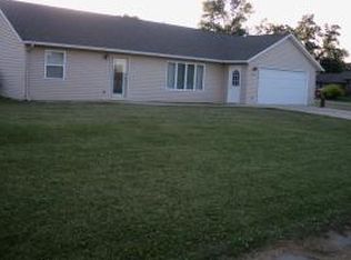 1002 Clayton St, Lake Park, IA 51347