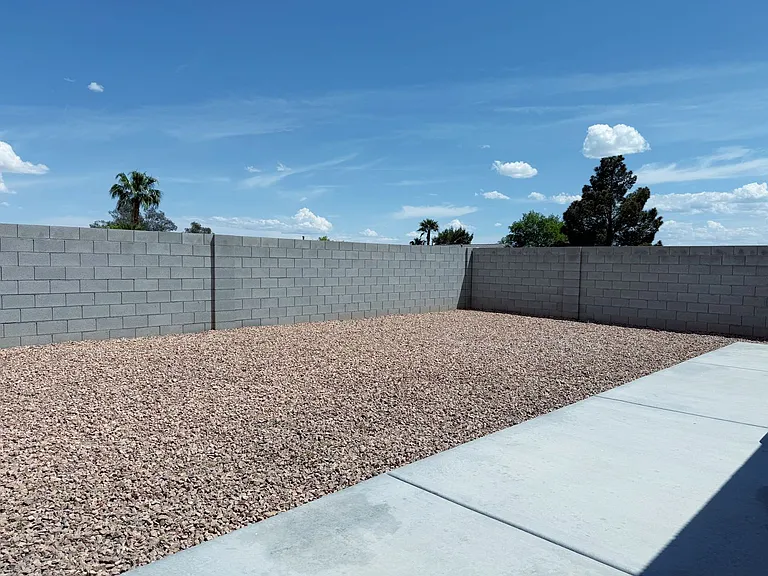 3320 Park Town St — Photo 22