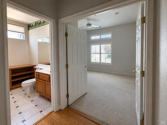 4th image of 389 Cedar Ridge Dr