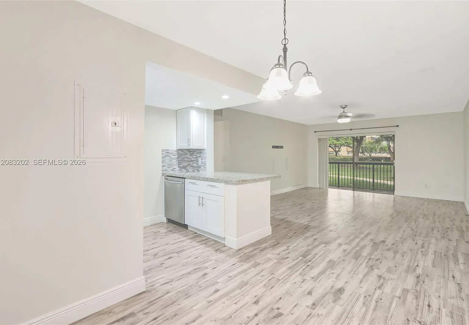 Kings Creek West Condo Bl — Photo 1