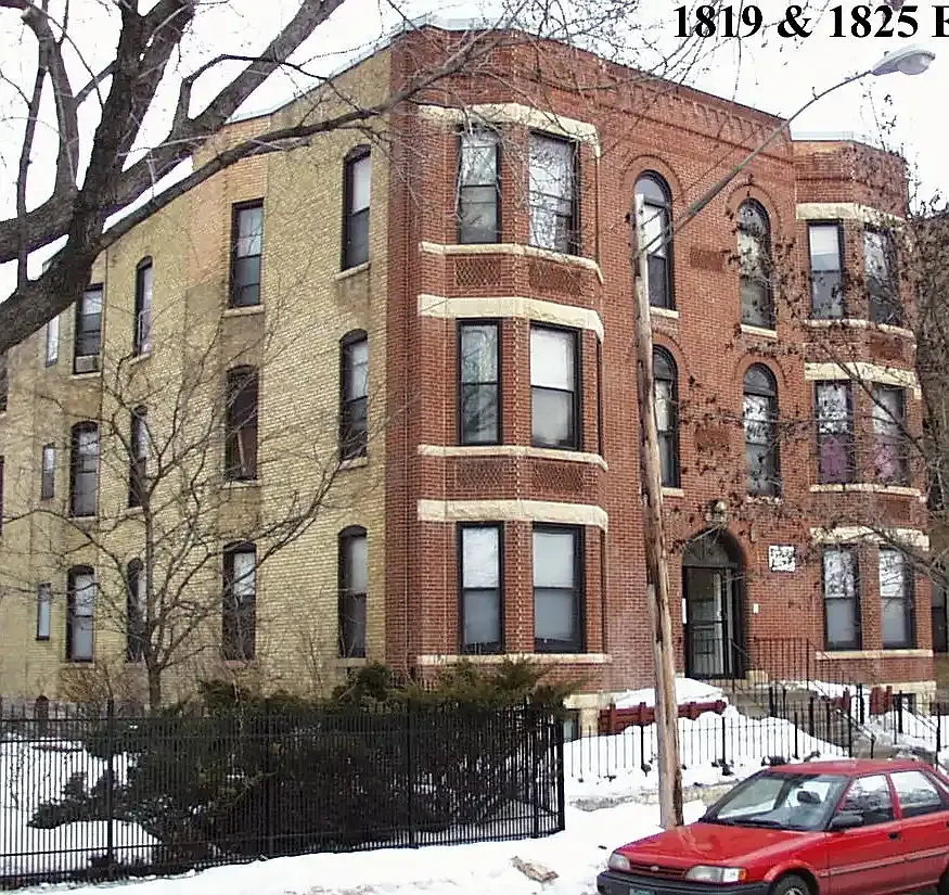 Elliot Apartments — Photo 4