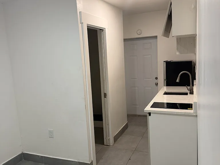 510 N 6th St #B — Photo 8