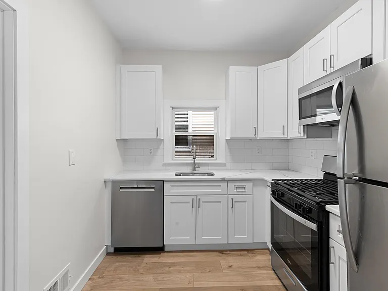 3 Edison Pl #1 — Photo 10