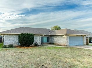 10209 Little Pond Dr, Oklahoma City, OK 73162