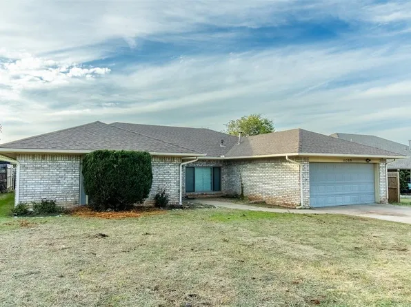 10209 Little Pond Dr, Oklahoma City, OK 73162