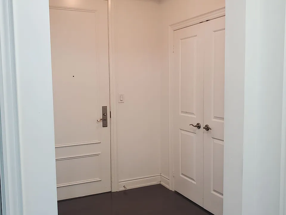 10 Bloorview Pl N #1608