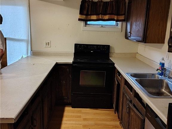 4th image of 111 Snow Hill Dr