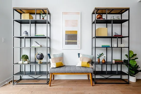 Rented by MNS | media 20