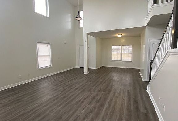 3rd image of 2809 Marblewood Dr