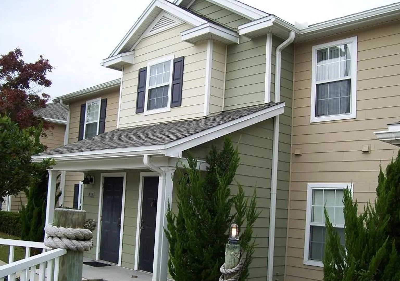 For Lease - 3 BR|2 BA Nautilus Cove Condo! Includes Water/Sewer, Garbage! — Photo 1
