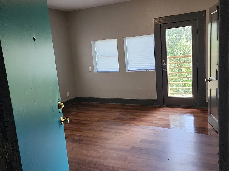 804 N Lancaster Ave #3 — Photo 7
