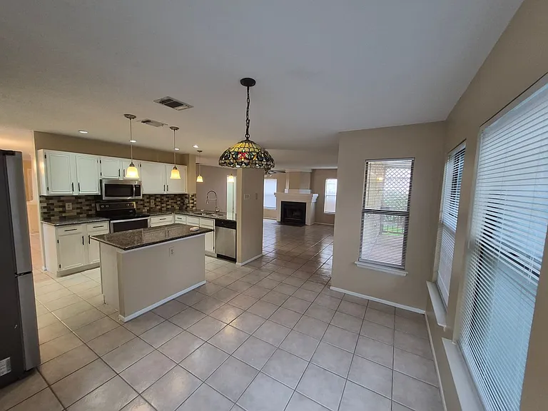7314 Justino Trl — Photo 23