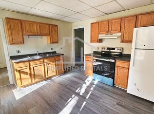 41 Grove St APT 1, Farmington, NH 03835