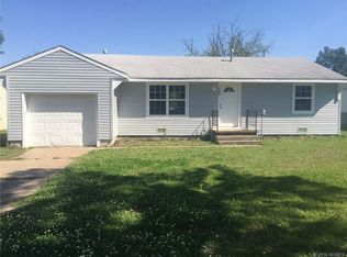 1705 E 11th St, Okmulgee, OK 74447