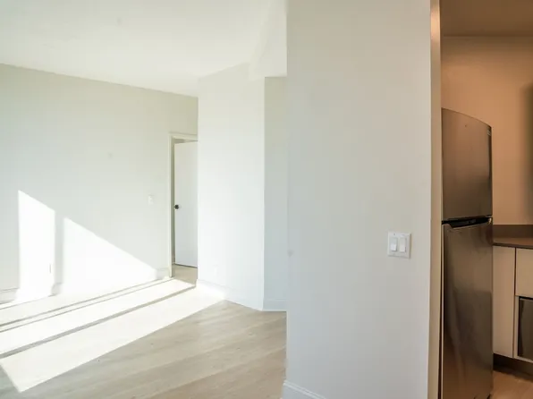 1952 1st Avenue image 2 of 27