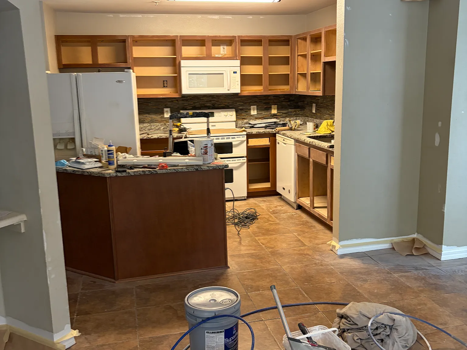 3 bed, 1200 sqft, $1,635 — Photo 4