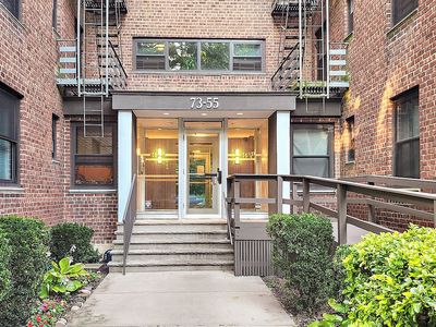 73-55 210th St #4J, Oakland Gardens, NY, 11364