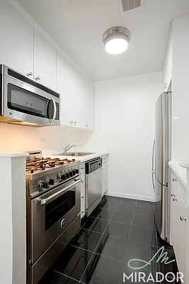 Rented by Mirador Real Estate | media 21