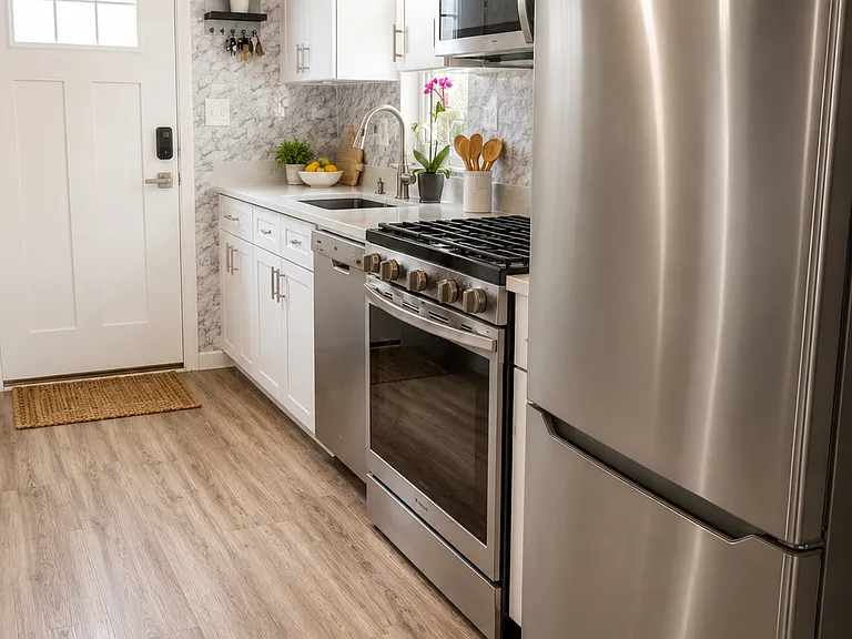 13 Edgewater Ave #B — Photo 2