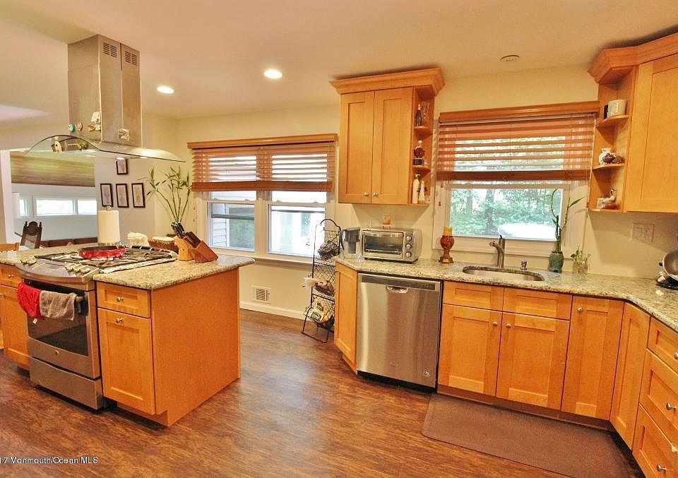 16 Salisbury Ct, Holmdel, NJ 07733 Zillow